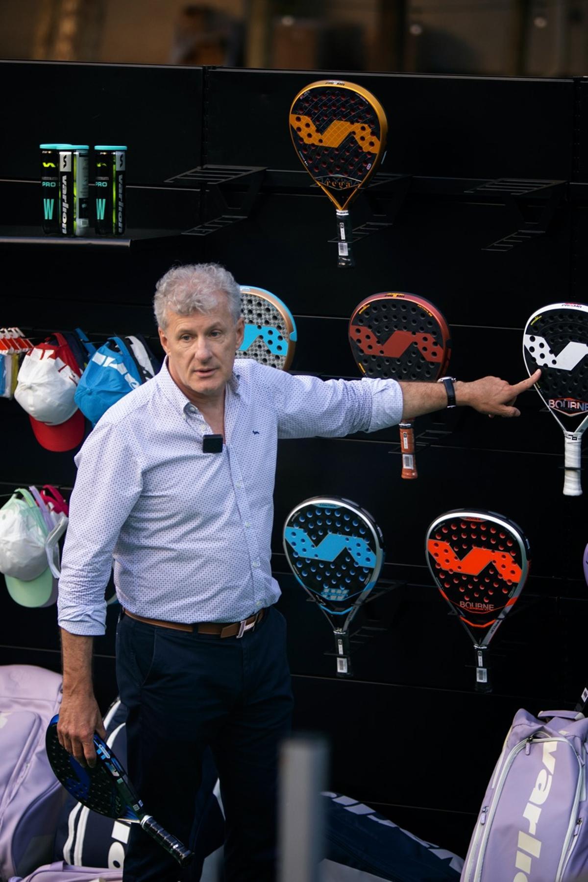 Regalía durante la presentación del nuevo proyecto de Varlion