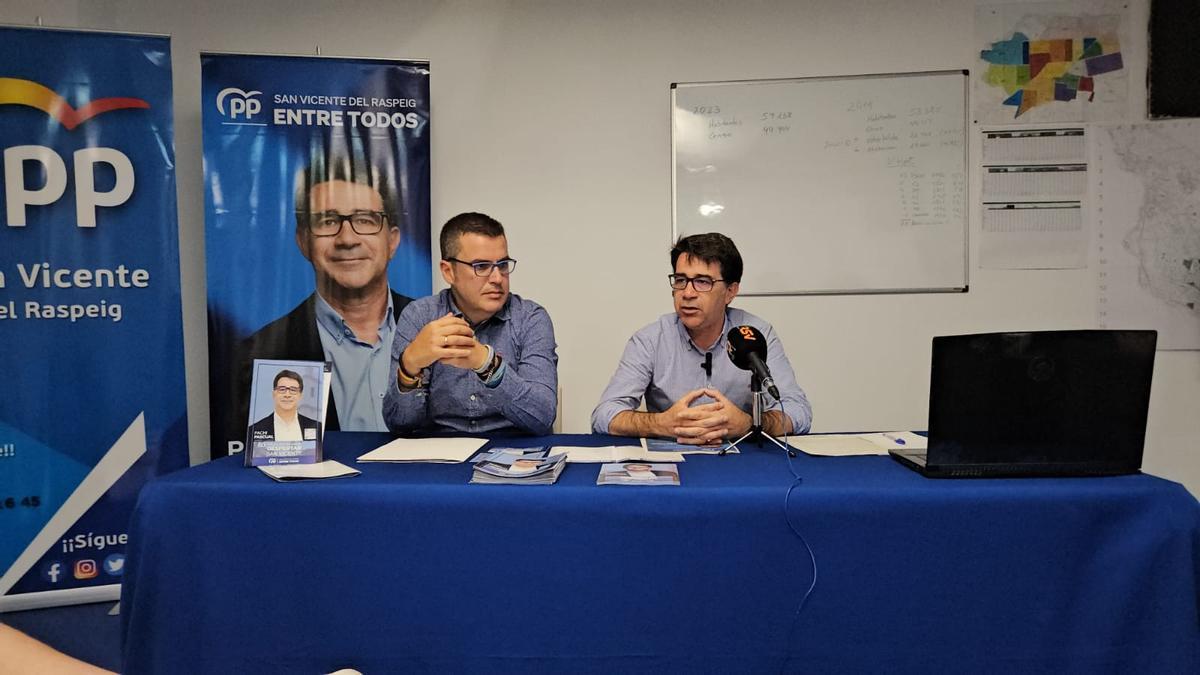 Presentación del programa electoral del PP a cargo de su candidato Pachi Pascual y su número 2, Óscar Lillo