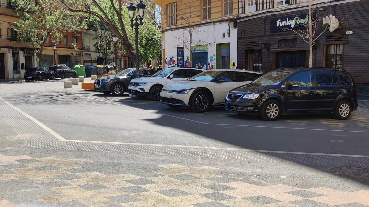 Coches en la supermanzana de la Petxina