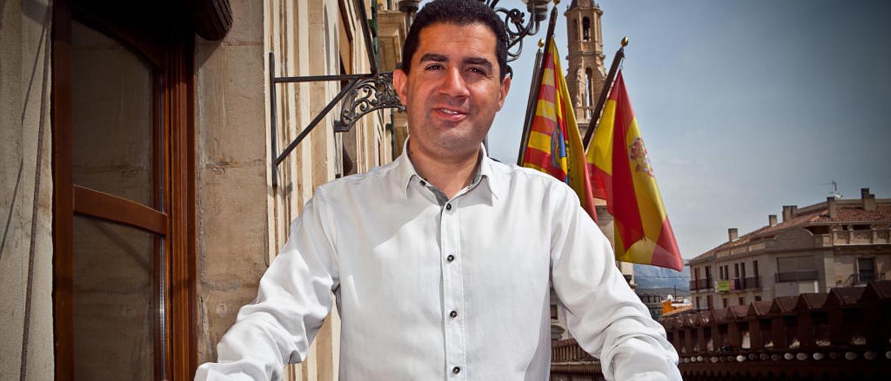 El alcalde de Alcoy, Toni Francés, en una imagen tomada en el consistorio de su localidad.