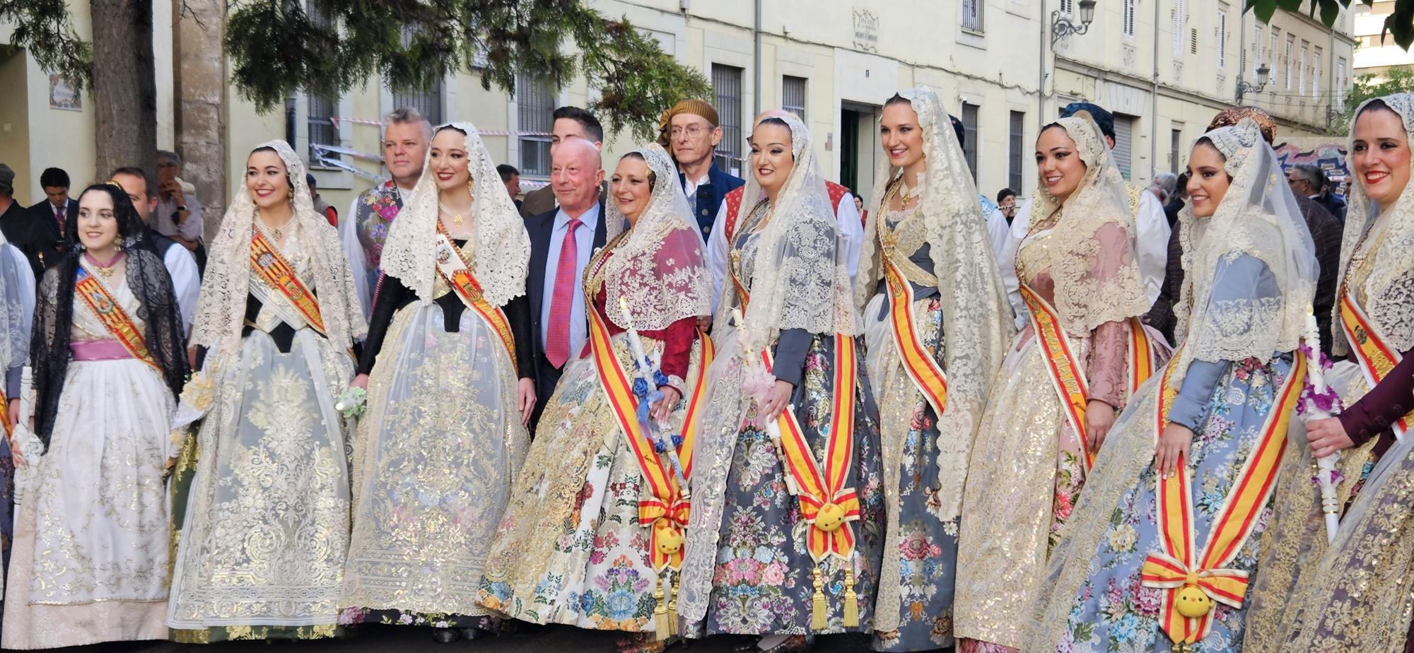 Laura, Paula, las cortes y las fallas de Zaidía acompañan al Cristo de la Fe