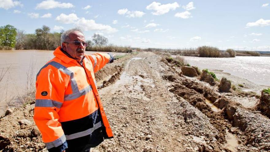 La rotura de un dique en Castejón alteró las previsiones del caudal