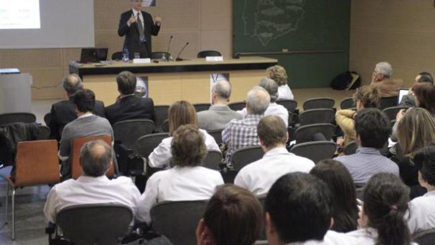 Una de las conferencias de las V Jornadas de Actualización de Osteoporosis celebradas ayer en Zamora.