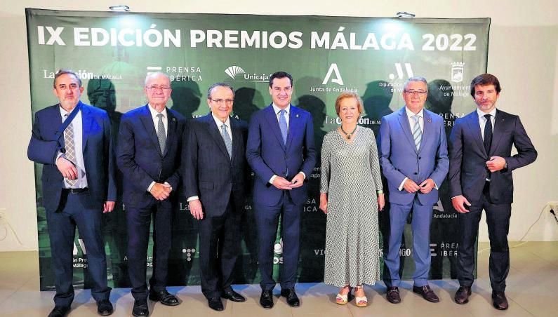 José Ramón Mendaza, director de La Opinión; Francisco de La Torre, alcalde de Málaga; Javier Moll, presidente de Prensa Ibérica; Juan Manuel Moreno Bonilla, presidente de la Junta de Andalucía; Arantza Sarasola, vicepresidenta de Prensa Ibérica; Francisco Salado, presidente de la Diputación de Málaga, y Sergi Guillot, director general de Prensa Ibérica.