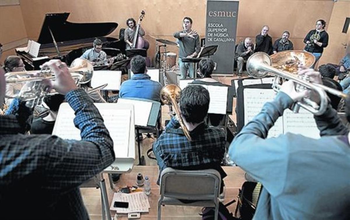 Els músics de l’Esmuc Jazz Project, durant un assaig. Els músics de l’Esmuc Jazz Project, durant un assaig.