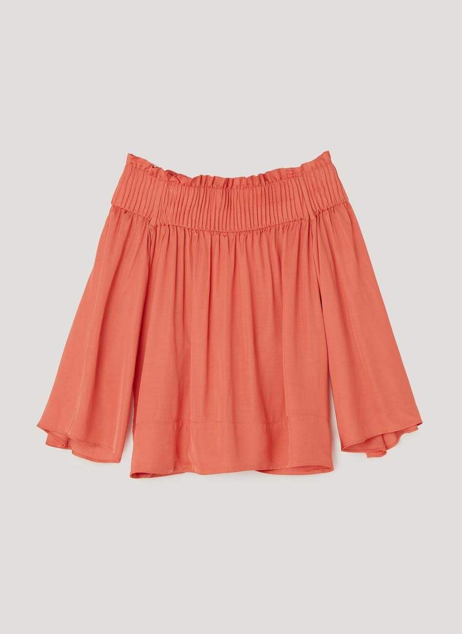 Maleta de Semana Santa para la playa: top off the shoulders