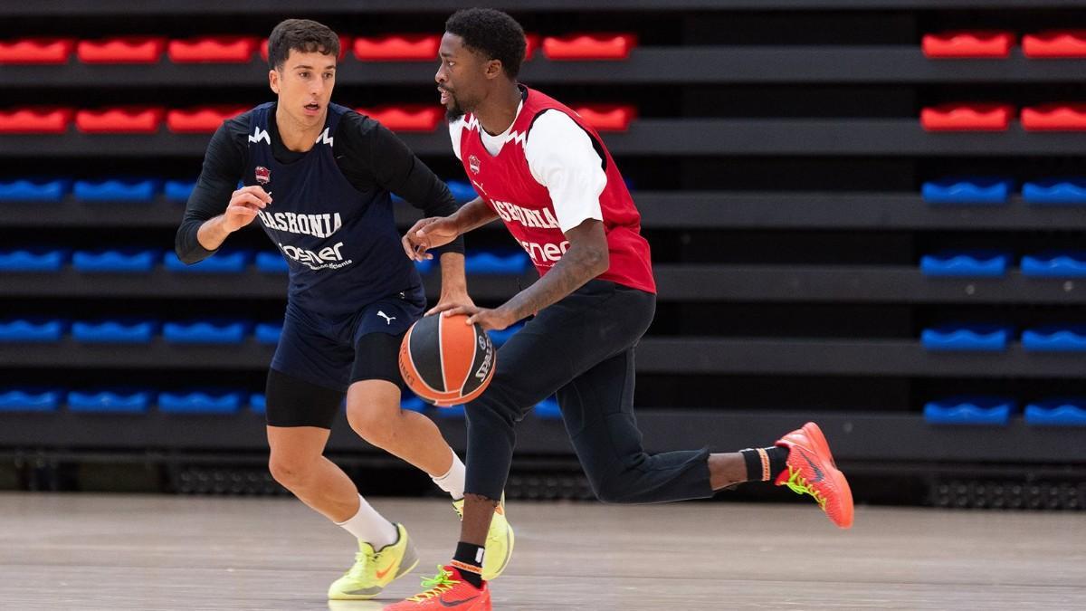 Kobi Simmons, nuevo fichaje del Baskonia, durante un entrenamiento