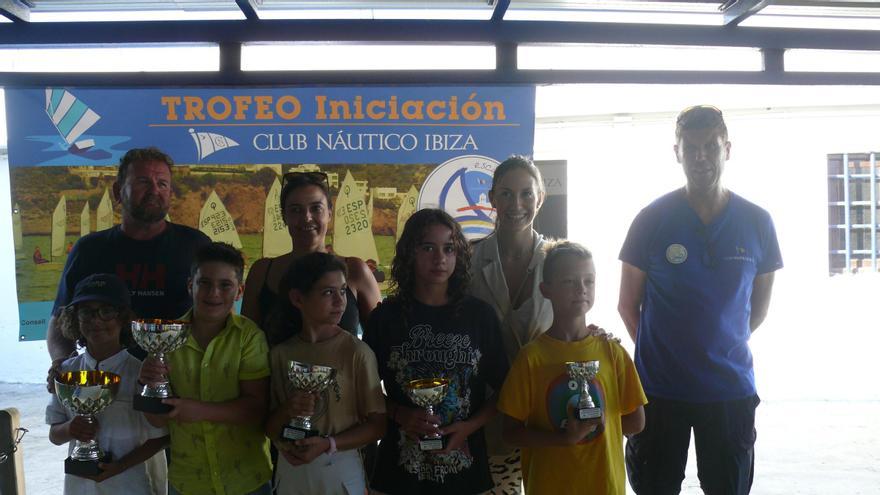 Regata en Ibiza: Candela Martín y Aukan Bravo reinan en vela en Talamanca
