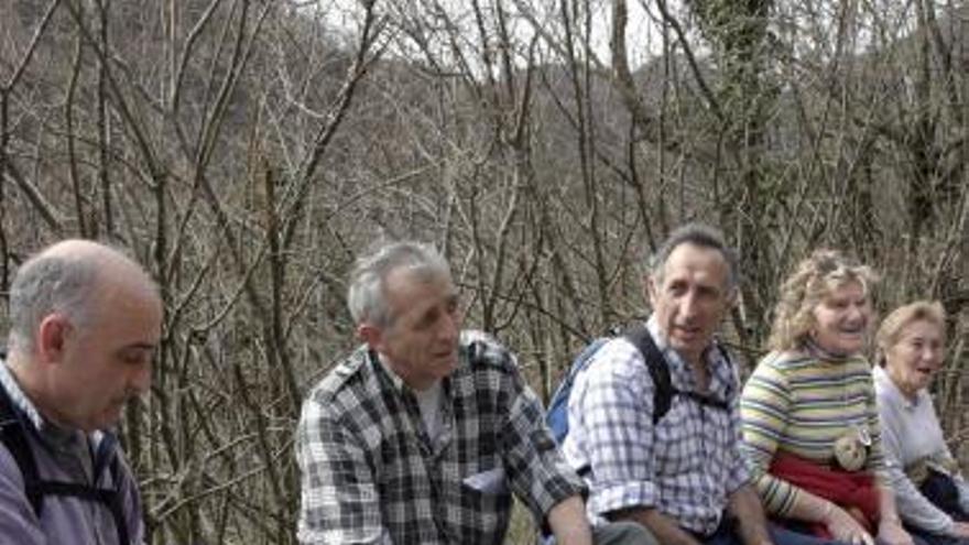 Colectivos culturales impulsan una asociación para recuperar el Camino de las Asturias