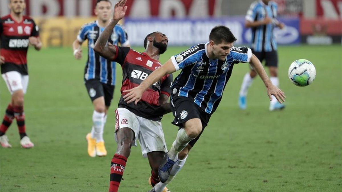 Flamengo y Gremio igualaron a uno en el Brasileirao