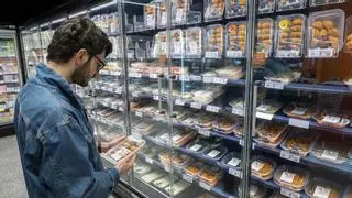 La inflación y la búsqueda de ahorro llevan a los consumidores de nuevo al supermercado físico
