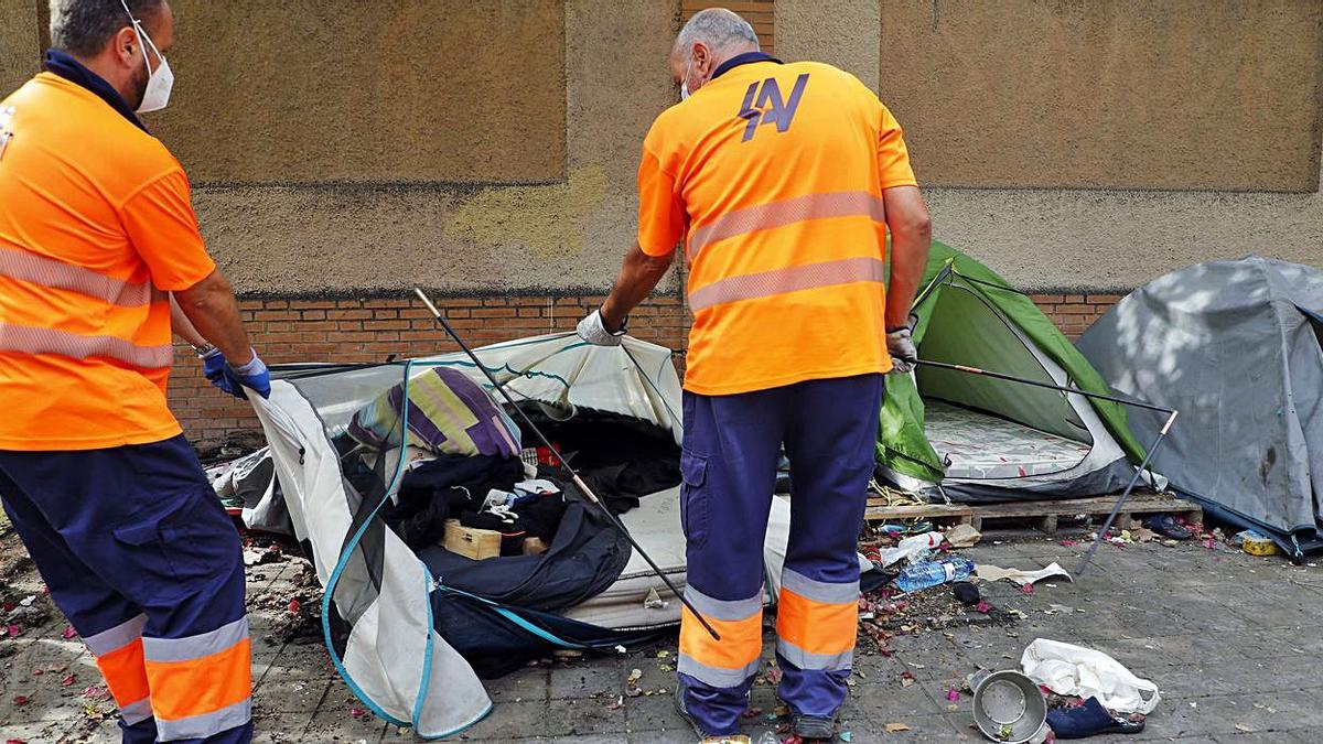 Asentamiento de la calle Beato Gaspar Bono, recientemente levantado. | M. A. MONTESINOS