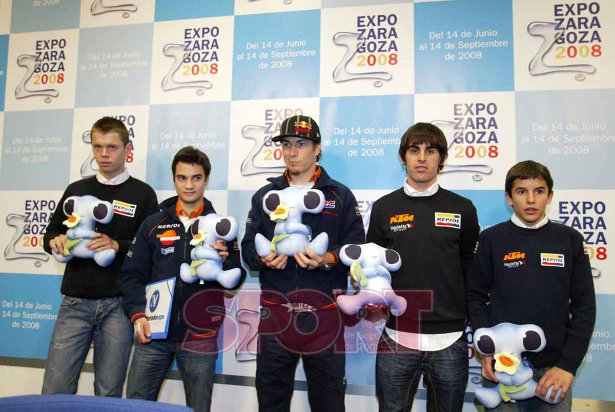 Marc Márquez junto a Tito Rabat, Dani Pedrosa, Nicky Hayden y Julián Simón durante la presentación del equipo Repsol-KTM, el año de su debut en el Mundial de motociclismo en la categoría de 125cc