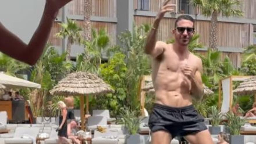 Miguel Ángel Silvestre en el hotel OKU Ibiza.