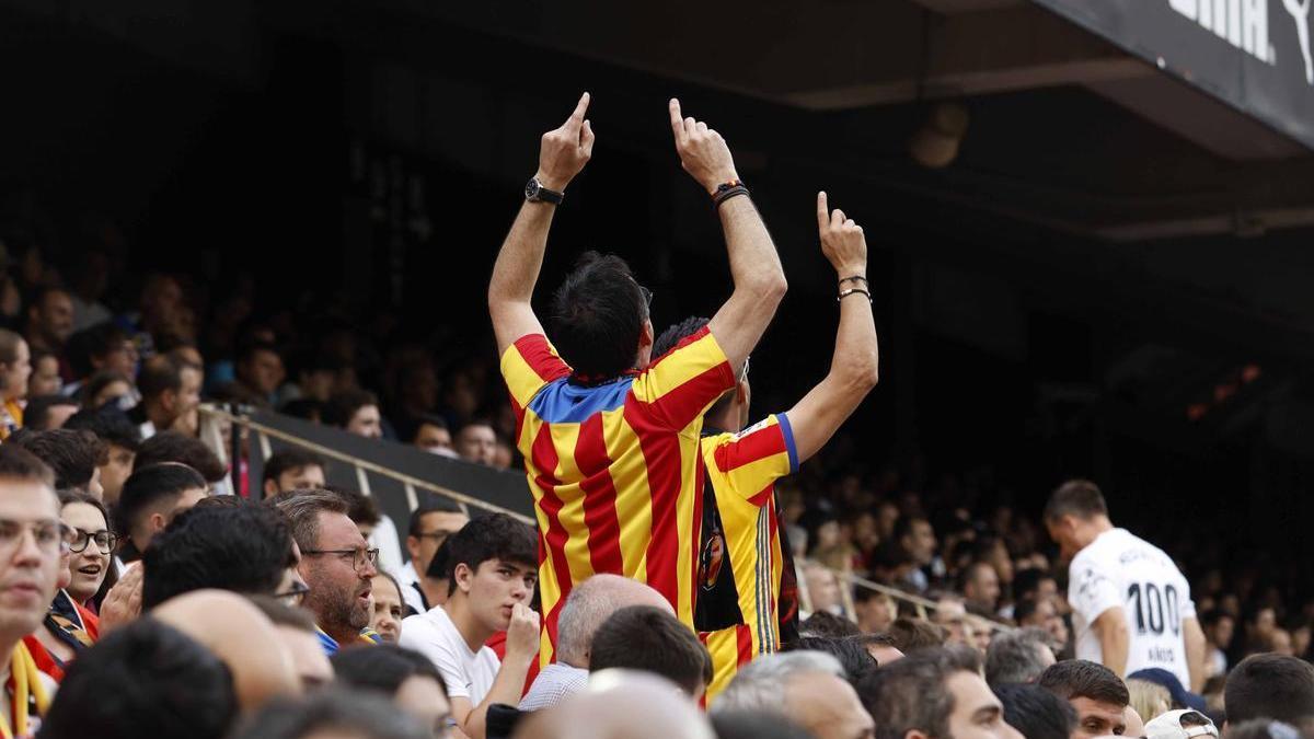 La afición de Mestalla durante el Valencia - Espanyol