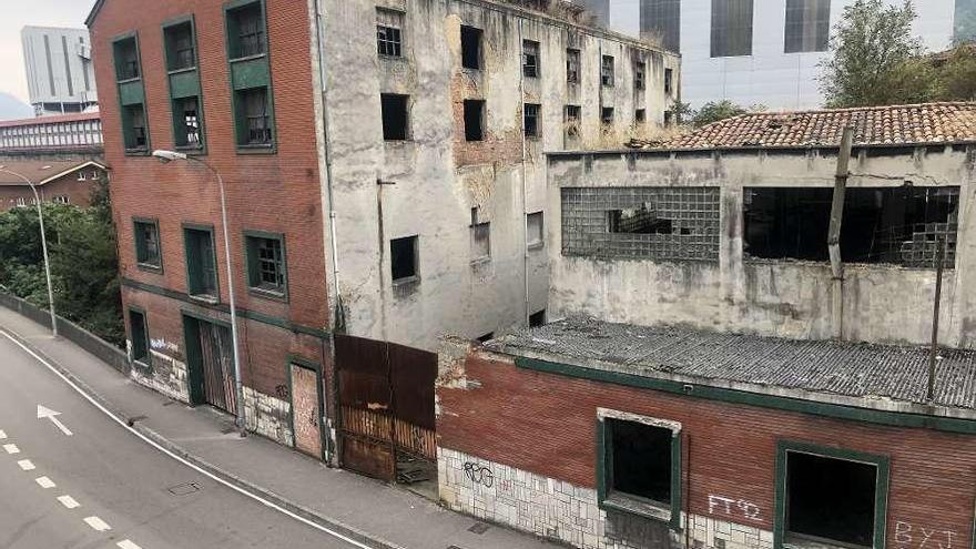 La antigua factoría de Los Mallos, en La Peña de Mieres.