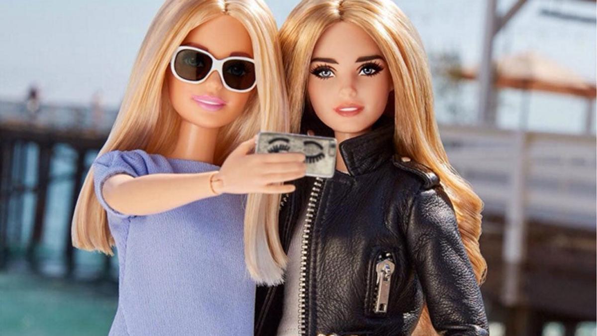 Chiara es ahora íntima amiga de la muñeca más famosa del mundo