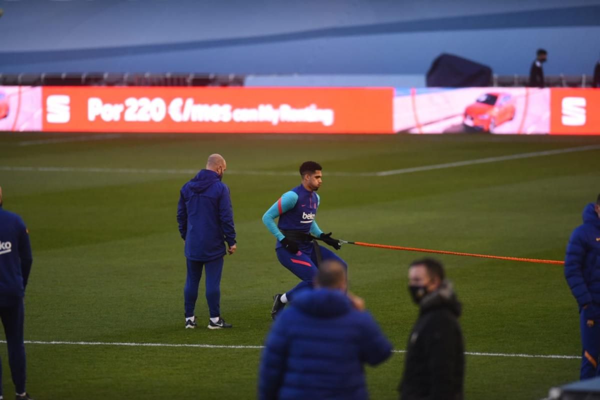 Entrenamiento del FC Barcelona en el estadio de El Arcángel