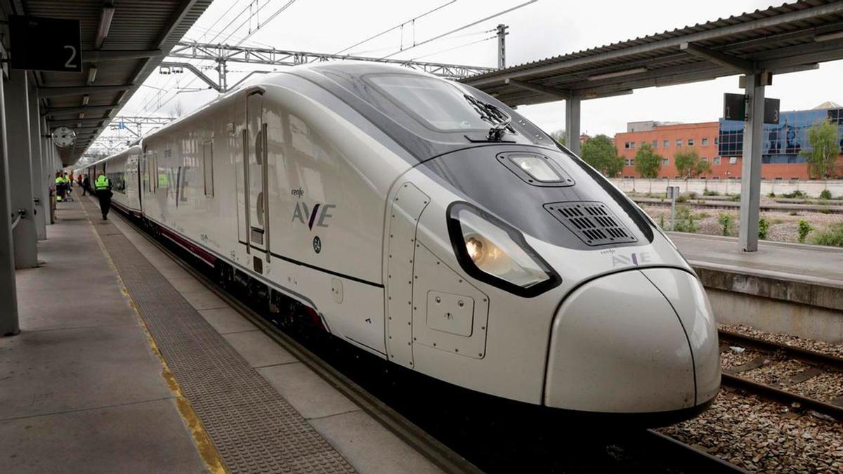 El cambio en el número de plazas que afecta a los trenes de Renfe entre Asturias y Madrid en los próximos días: cambios en el viaje Avilés-Oviedo-Madrid