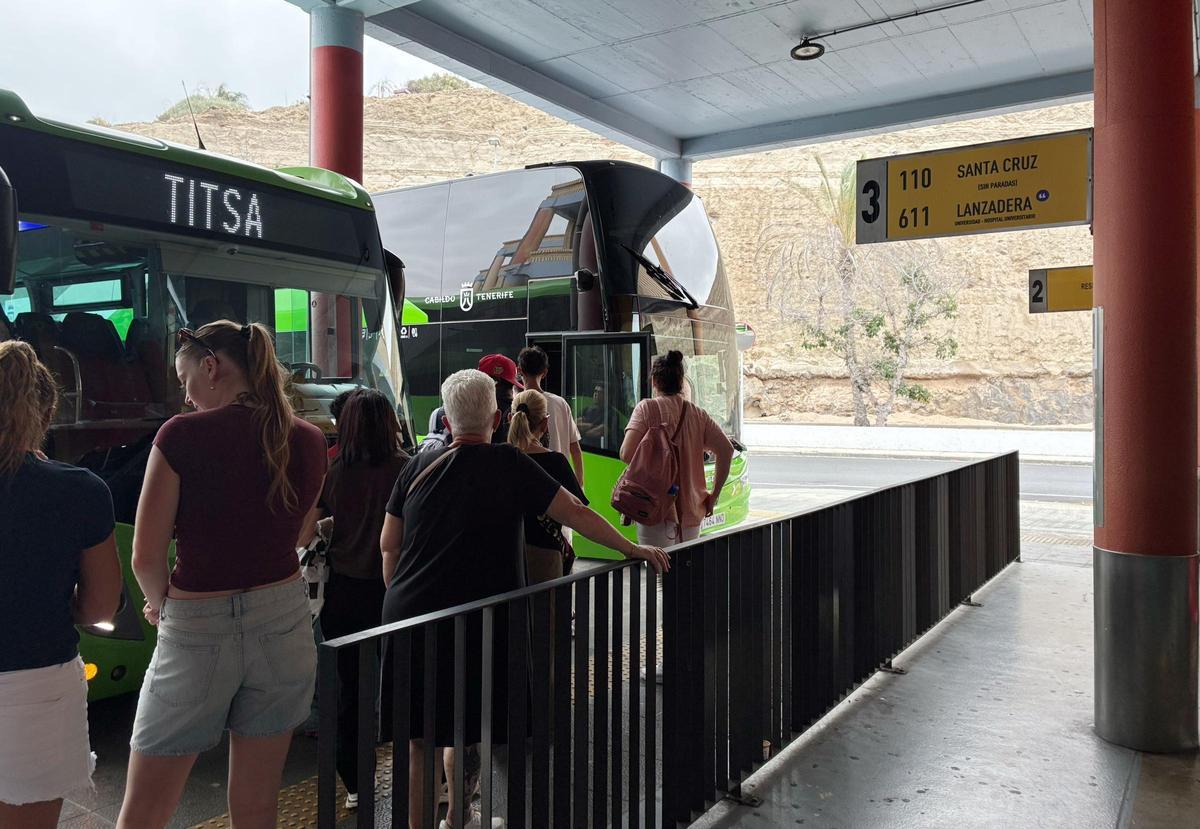 Nueva guagua de dos pisos en Tenerife Nueva guagua de dos pisos en Tenerife
