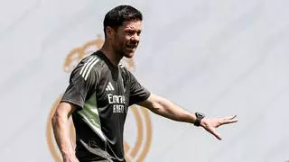 Primer entrenamiento de la era Xabi Alonso