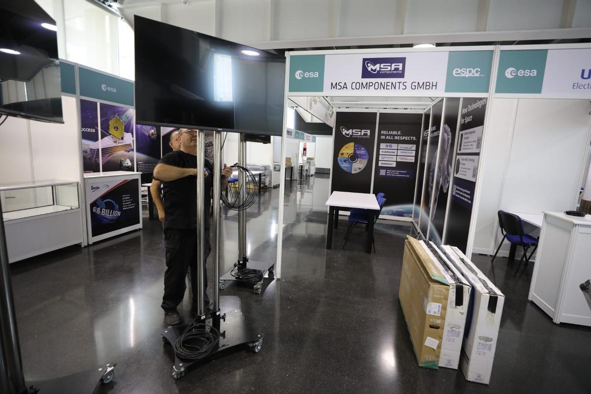 Todo está preparado en el Centro de Congresos para el evento.