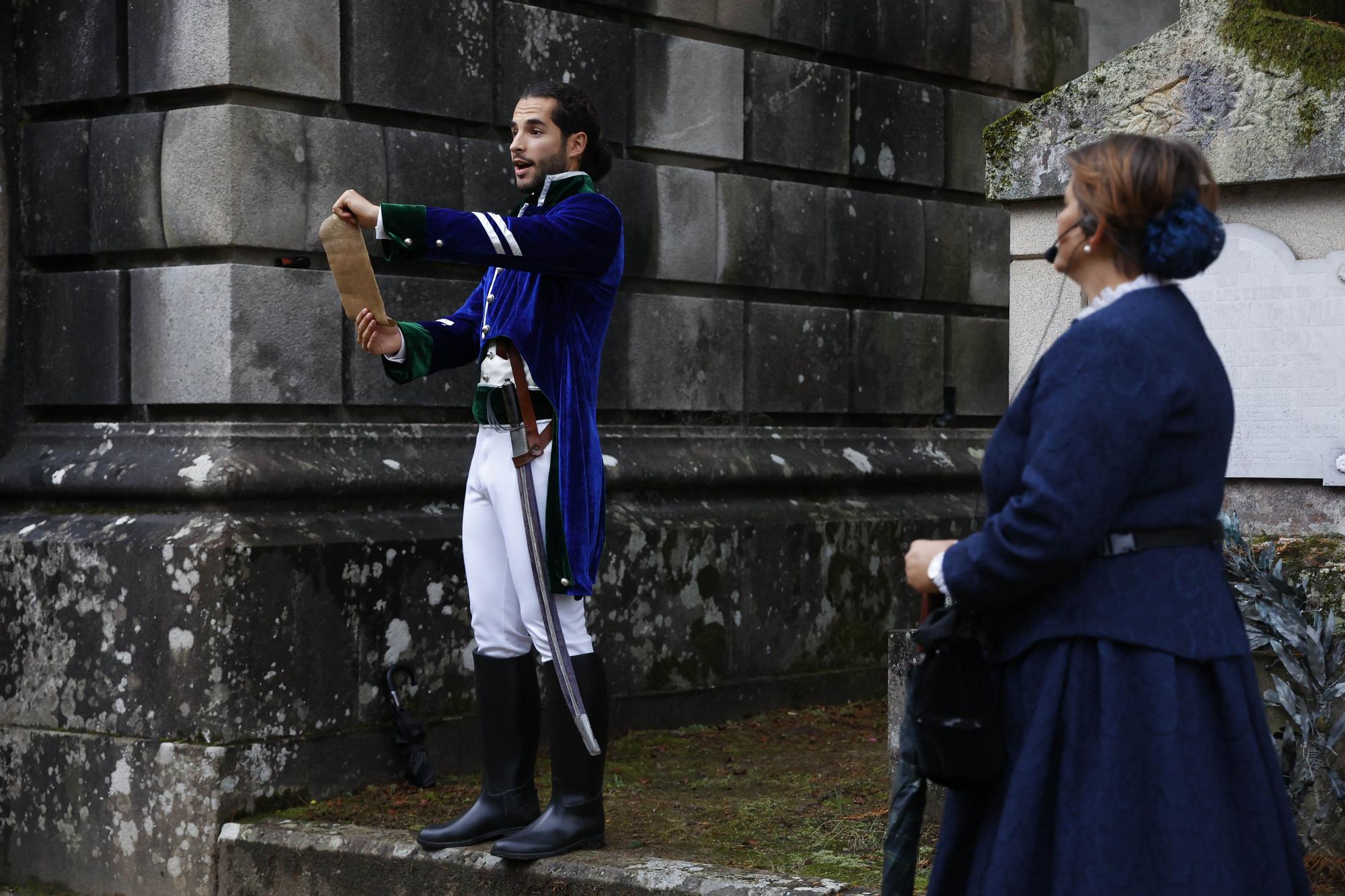 Recorremos el cementerio de Pereiró con Cachamuiña, Concepción Arenal e Irene Ceballos