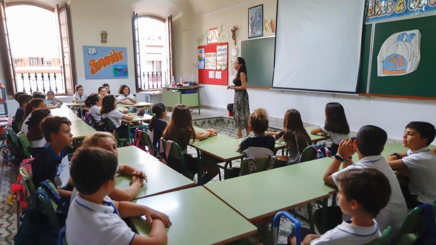 Los profesores de Córdoba reivindican su profesión en el Día del Docente