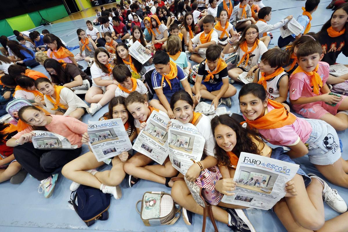 XI Premios «FARO DA ESCOLA» 2026: cientos de pequeños aprendices de periodismo en Navia