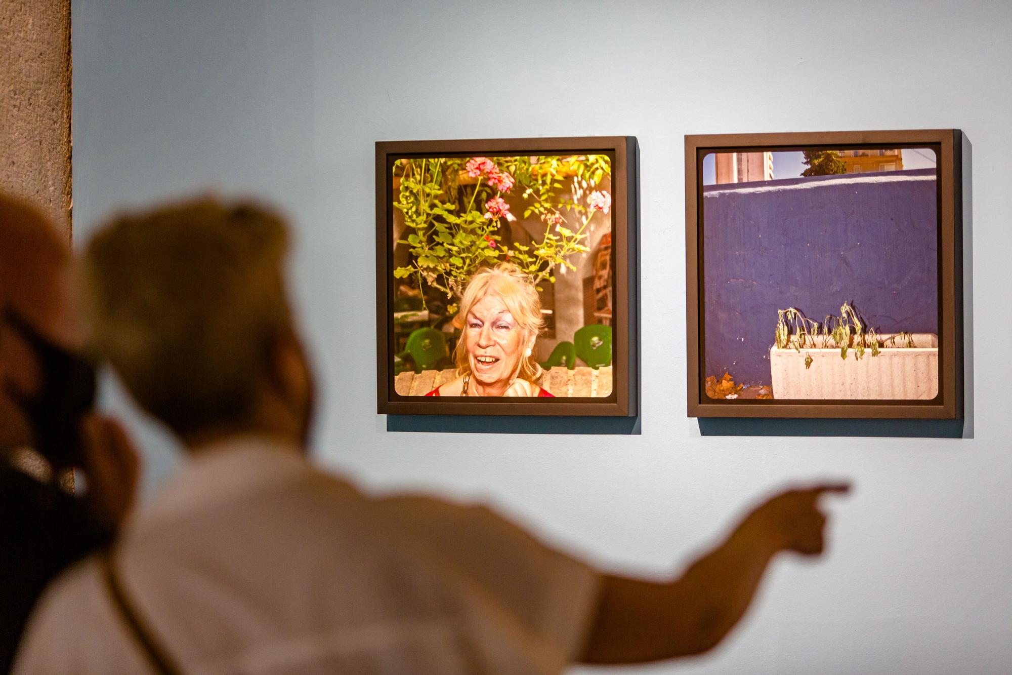 Inauguración de la exposición de Cristina de Middel, Martin Par y María Moldes en Benidorm