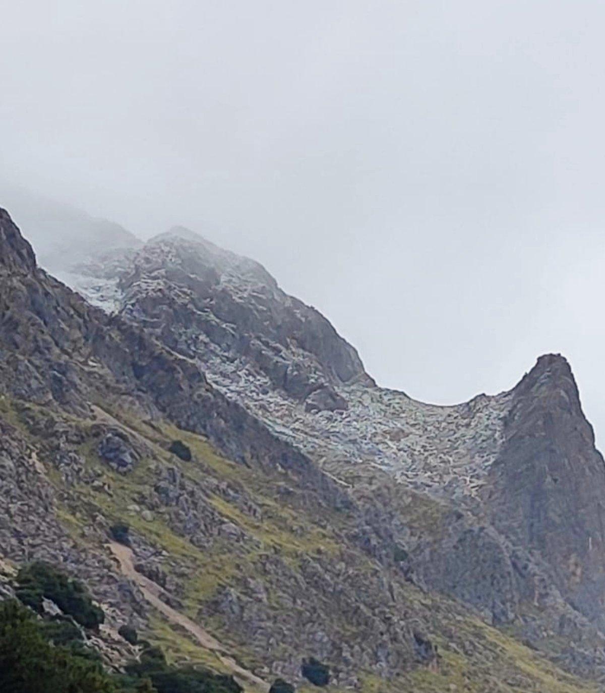 La borrasca Ingrid llega a Mallorca con nieve en el Puig Major