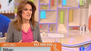 Un espectador li demana a Toñi Moreno, presentadora d’’Entre todos’, de TVE-1, que doni part del seu sou per ajudar.