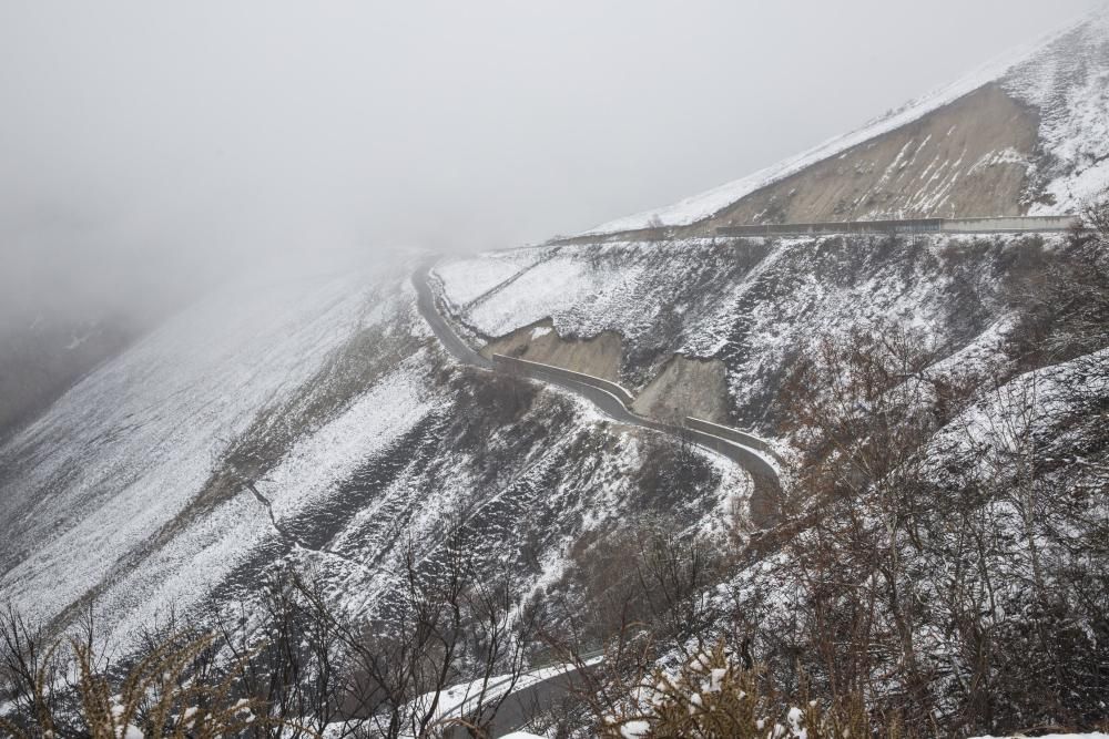 Las primeras nieves del otoño en Asturias