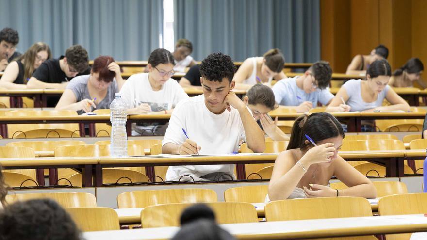 Ya es oficial: ayudas de hasta 2.700 euros para jóvenes que estudian y residen en otra provincia