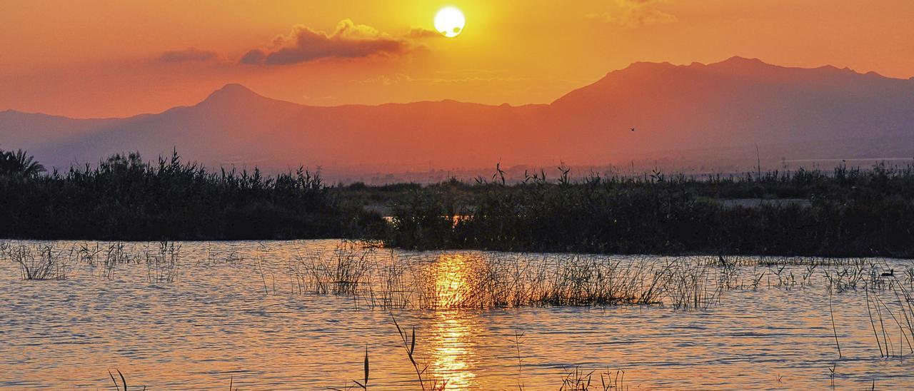 Imagen de archivo de un atardecer