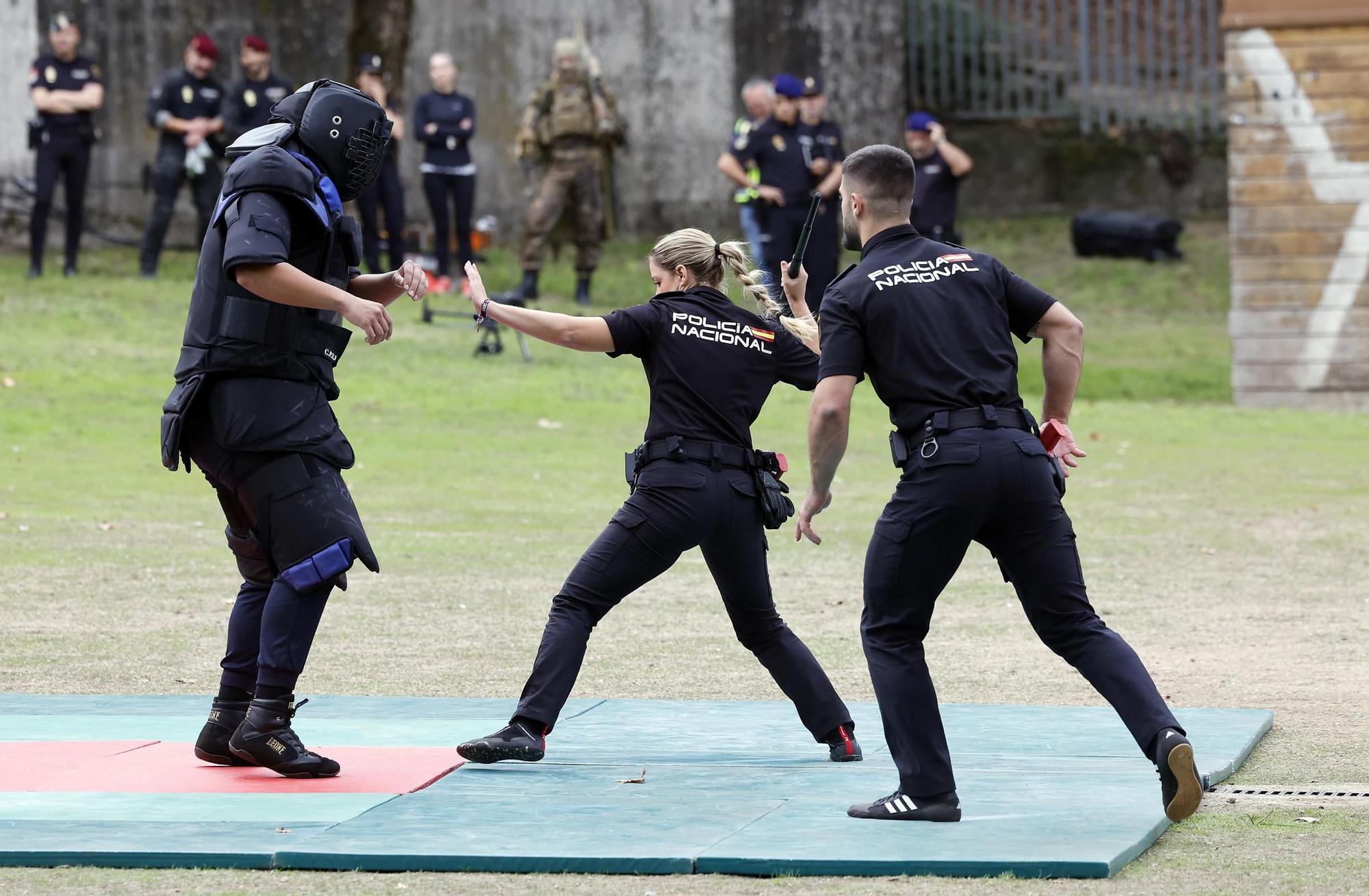 Exhibición de la Policía Nacional en el auditorio de Castrelos en Vigo