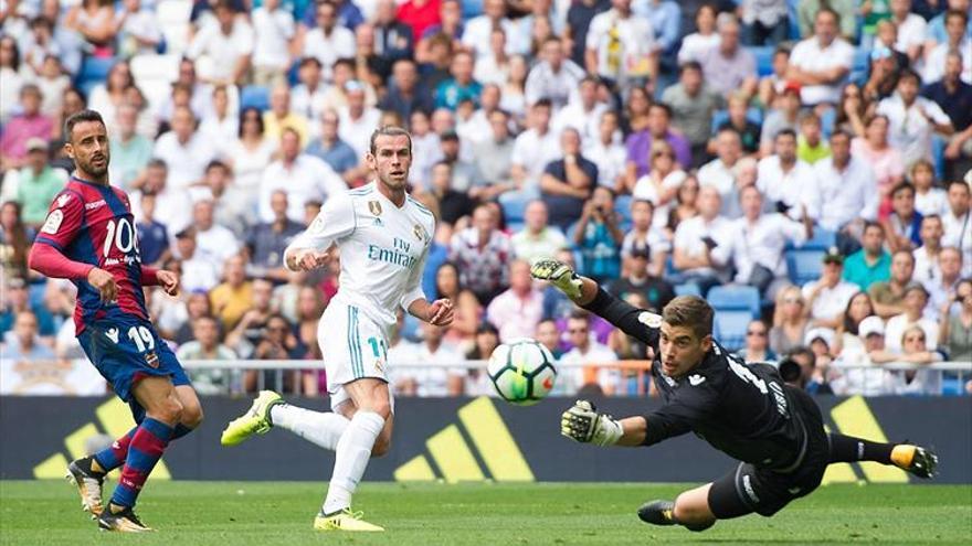 El Levante castiga a un Real Madrid relajado