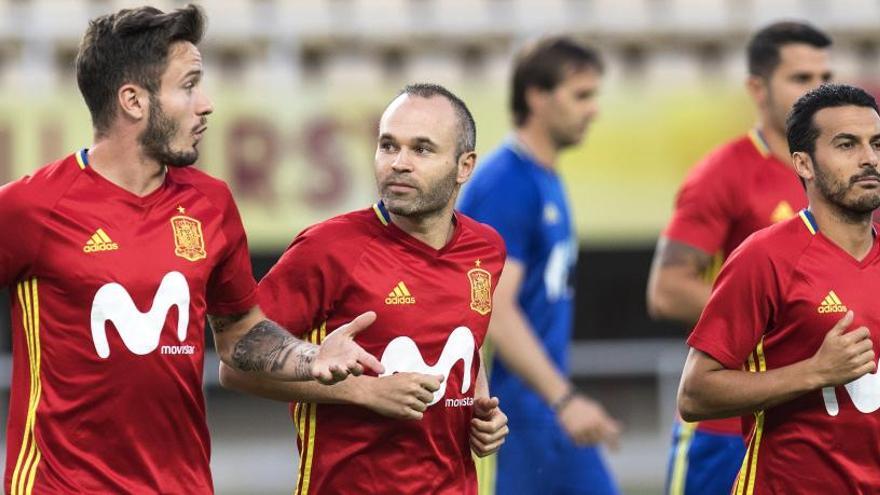 España juega ante Macedonia en Skopje.