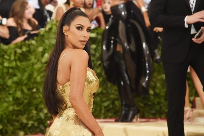 Maquillaje y peinado de Kim Kardashian en la Gala Met 2018