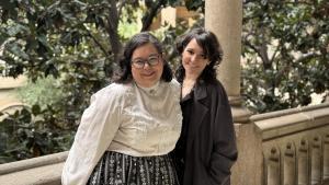 Selene M. Pascual (i) e Iria G. Parente (d), autoras de la trilogía Timekeeper