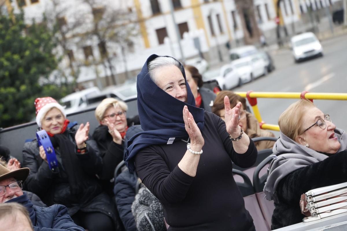 Los mayores llenan la ciudad de villancicos