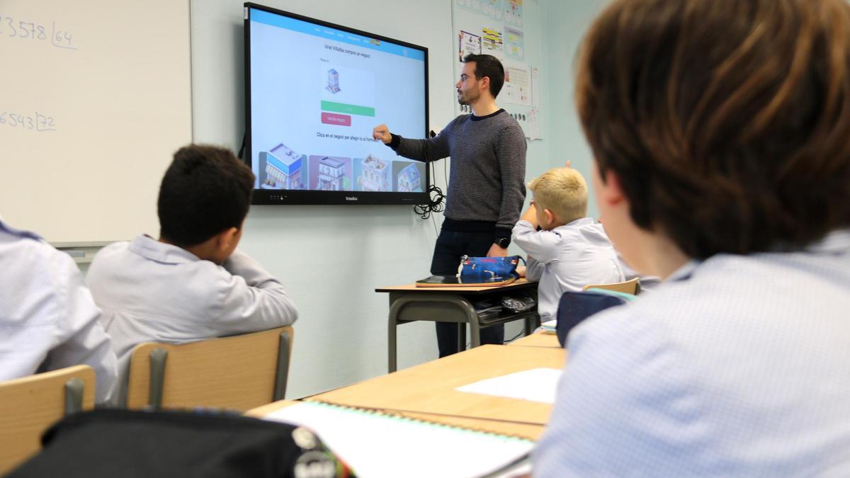 Catalunya publica el destí de més de 62.000 professors, sense marge per ...