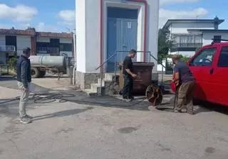 Ribadesella identifica 75 puntos de vertidos fecales en la playa de Santa Marina