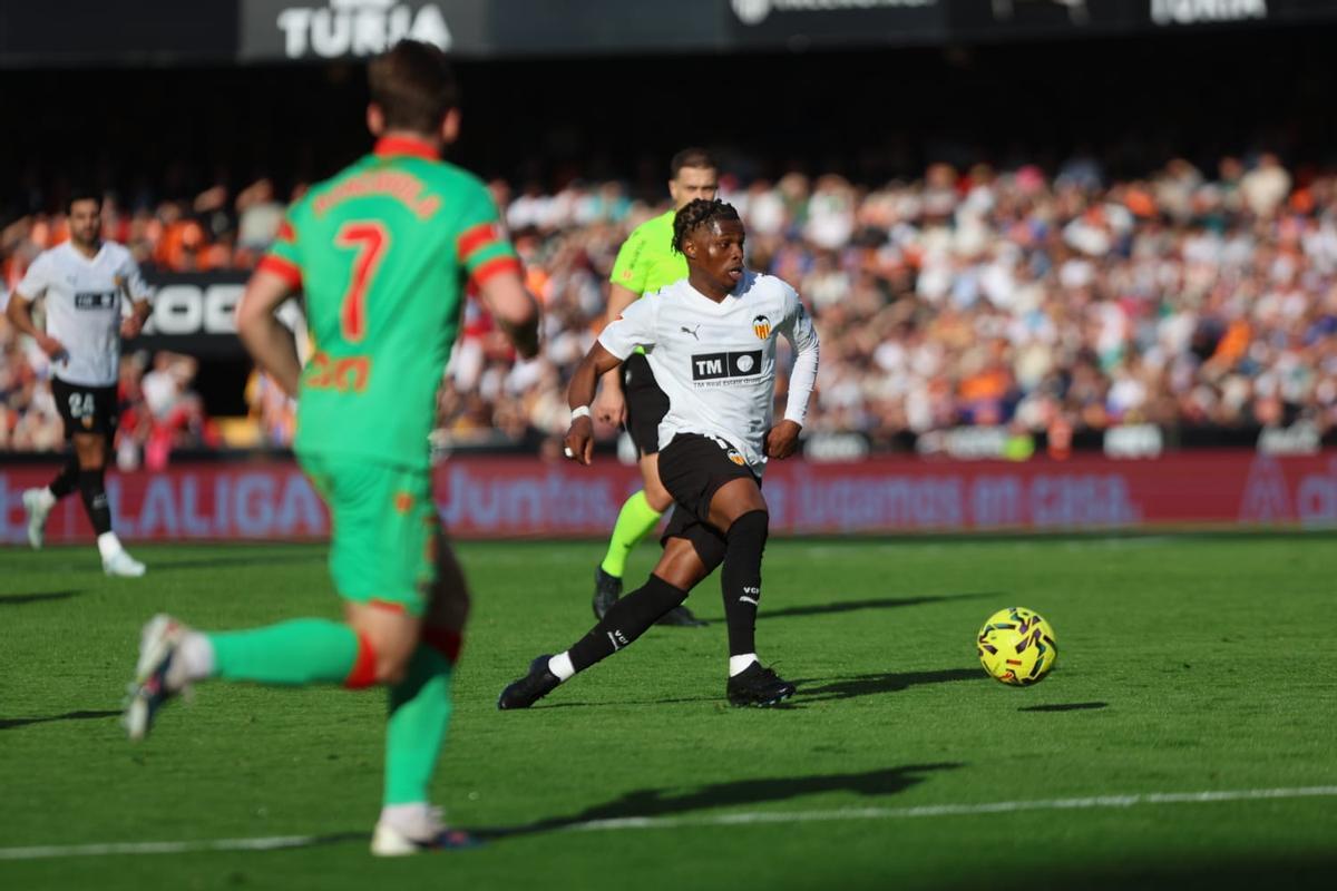 El Valencia CF suma tres puntos en Mestalla
