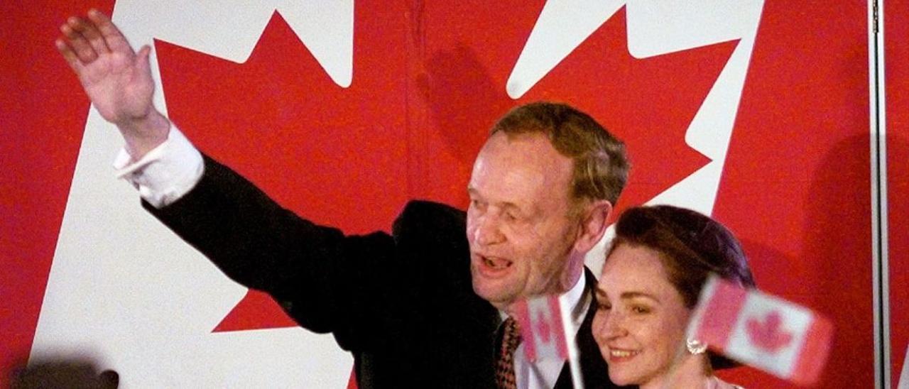 Jean Chretien y su esposa, Aline, en Quebec, en junio de 1997.