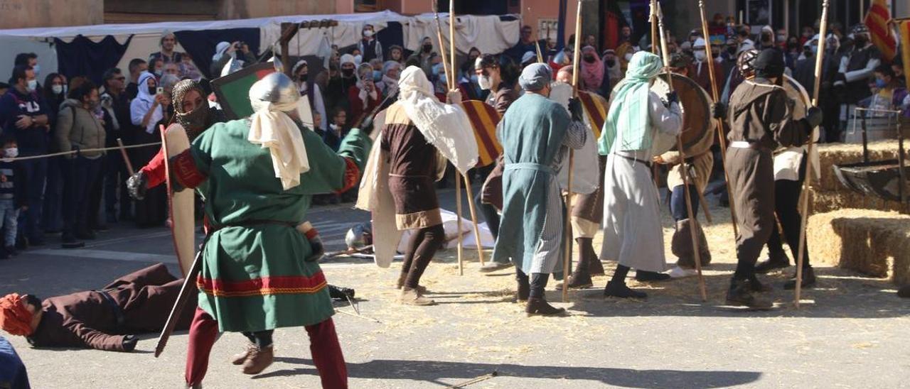 Los grupos de animación, las asociaciones y peñas locales fueron las protagonistas de las actividades durante todo el día del sábado.