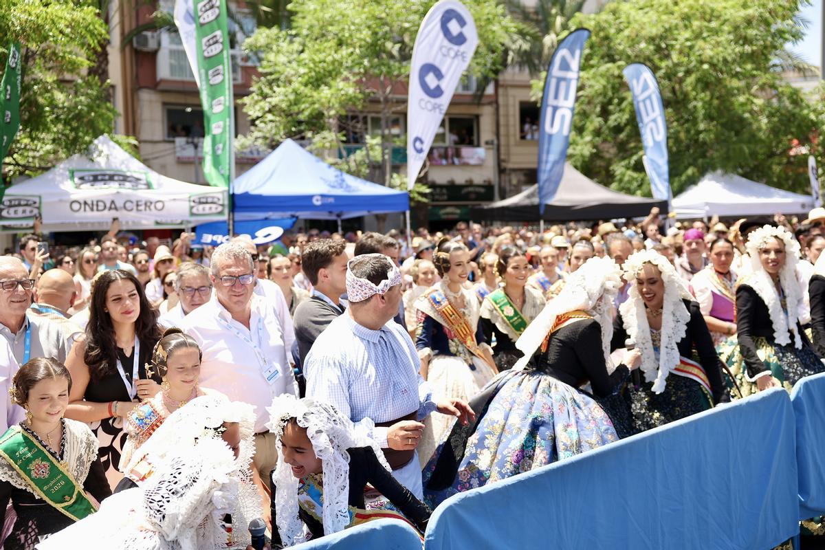 La corte desembarca en la mascletà del 22 de junio en Alicante La corte desembarca en la mascletà del 22 de junio en Alicante