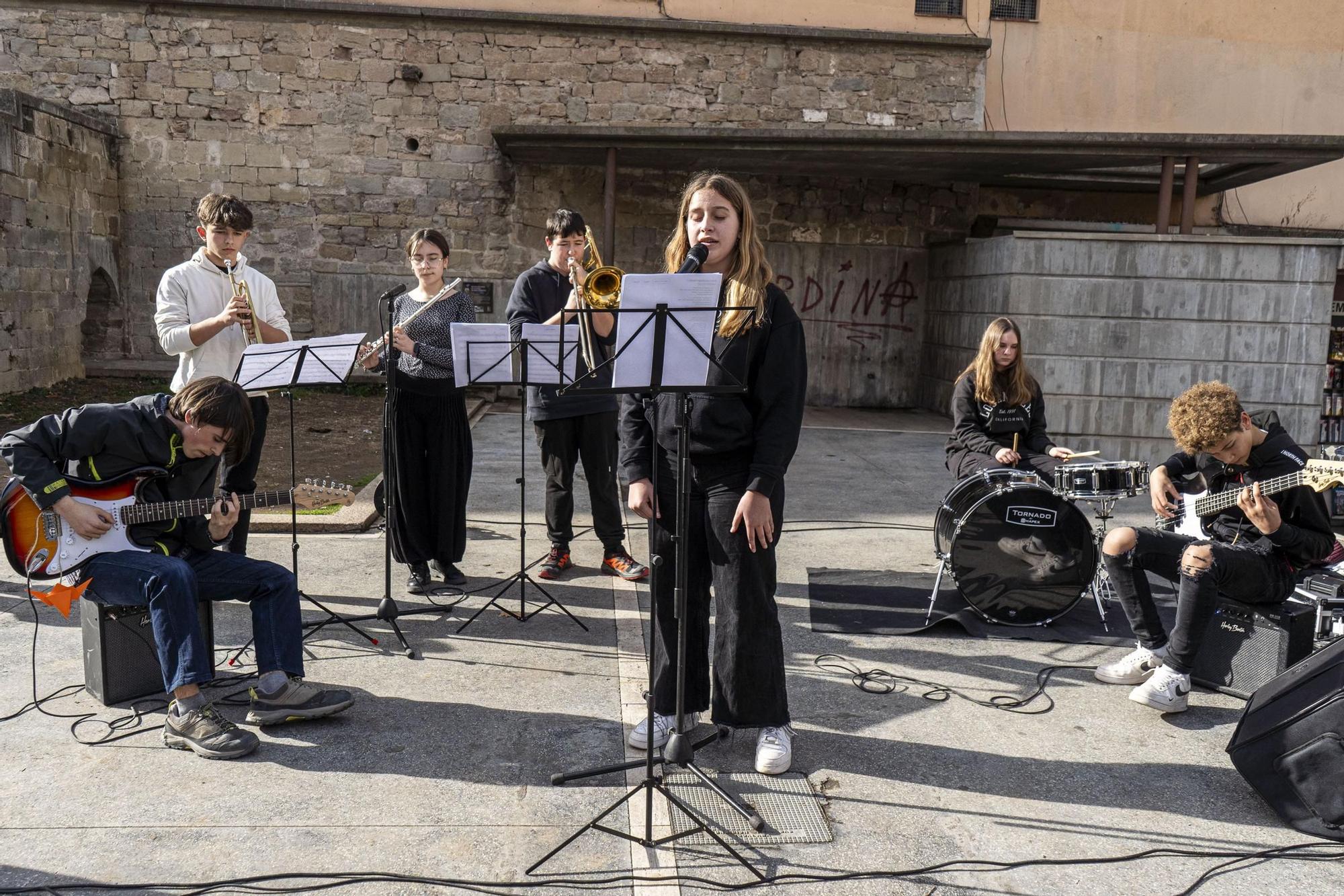 Així ha estat l'homenatge a la víctimes de l'Holocaust a Manresa