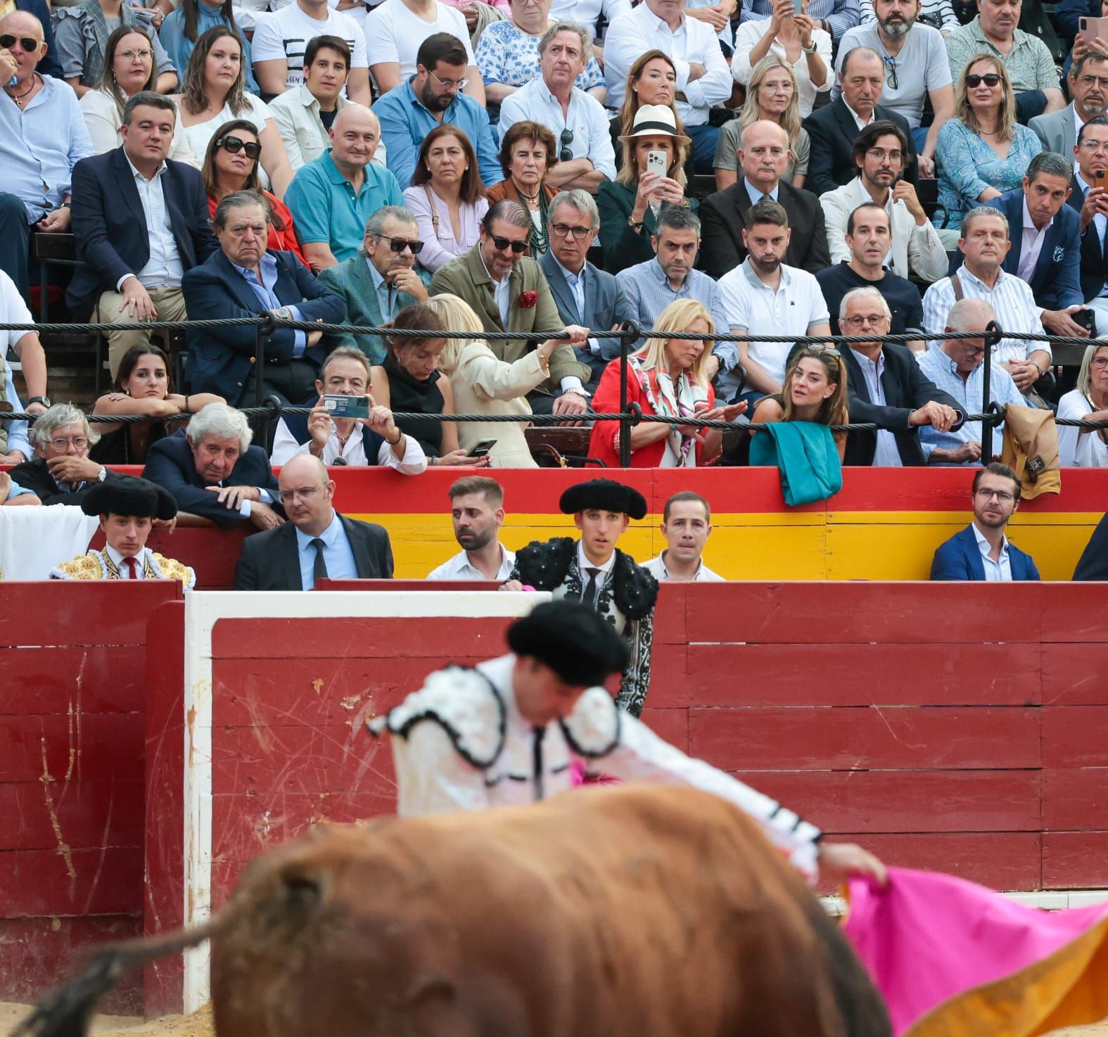 Ana Soria, la infanta Elena, Carlos Mazón o el futbolista Pepelu despiden a Ponce en València