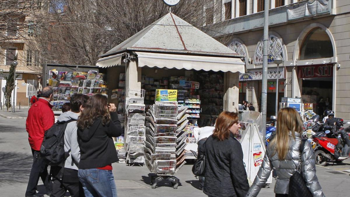 Imagen de archivo del kiosko de la plaza Alexandre Jaume.